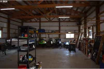 132860 Hwy 97, Crescent, OR 97733 - Photo 20