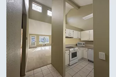 13775 SW Scholls Ferry Rd SW #11, Beaverton, OR 97008 - Photo 2