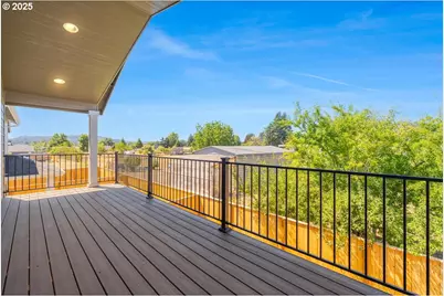 351 SE Shetterly Dr, Dallas, OR 97338 - Photo 6