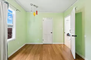 1611 NE 102nd Ave, Portland, OR 97220 - Photo 14