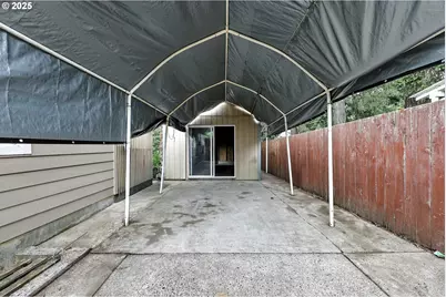 1611 NE 102nd Ave, Portland, OR 97220 - Photo 28