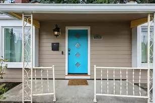 1611 NE 102nd Ave, Portland, OR 97220 - Photo 4