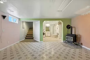 1611 NE 102nd Ave, Portland, OR 97220 - Photo 16