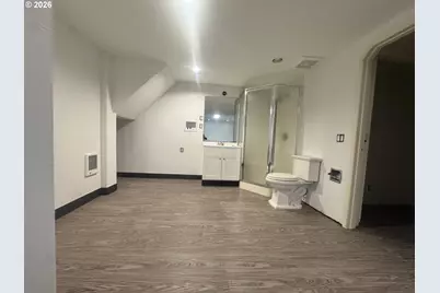 1611 NE 102nd Ave, Portland, OR 97220 - Photo 18