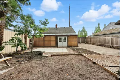 1611 NE 102nd Ave, Portland, OR 97220 - Photo 24