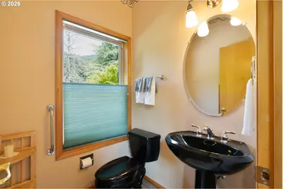 18055 Elk Meadows Ln, Tillamook, OR 97141 - Photo 18