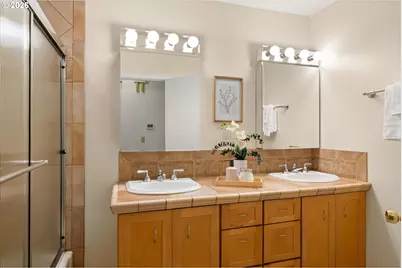 2885 SW 89th Ave, Portland, OR 97225 - Photo 16