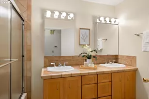 2885 SW 89th Ave, Portland, OR 97225 - Photo 16