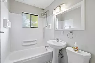 635 SE Walnut St, Hillsboro, OR 97123 - Photo 32
