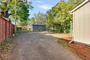 635 SE Walnut St, Hillsboro, OR 97123 - Photo 22