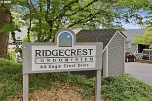 44 Eagle Crest Dr, Lake Oswego, OR 97035 - Photo 2