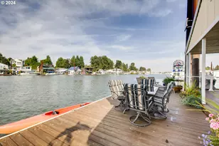 415 N Bridgeton, Portland, OR 97217 - Photo 22