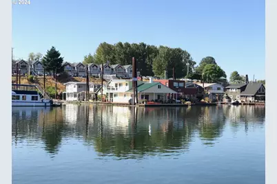 415 N Bridgeton #A, Portland, OR 97217 - Photo 1