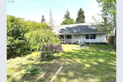 870 N Laurelhurst Dr, Eugene, OR 97402 - Photo 8
