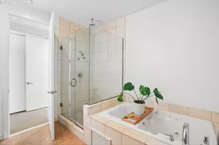 2132 NW 16th Ave, Portland, OR 97209 - Photo 22