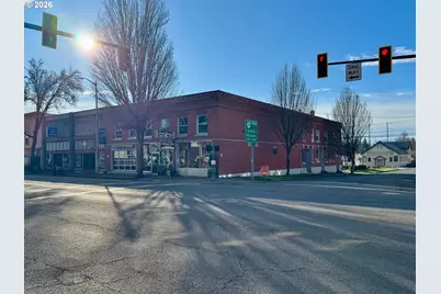 500 E 1st St, Newberg, OR 97132 - Photo 2