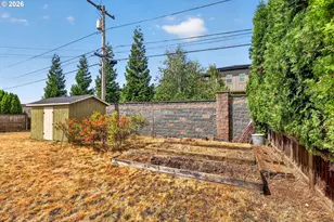 22517 SE Morrison St, Gresham, OR 97030 - Photo 34