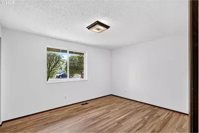 22517 SE Morrison St, Gresham, OR 97030 - Photo 18