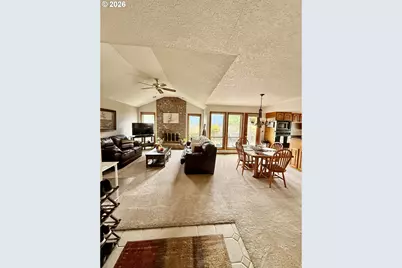 12410 SE 43rd Ave, Milwaukie, OR 97222 - Photo 2