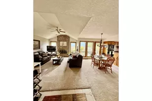 12410 SE 43rd Ave, Milwaukie, OR 97222 - Photo 2