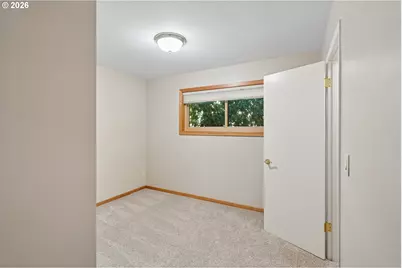 2465 Crestview Dr S, Salem, OR 97302 - Photo 10