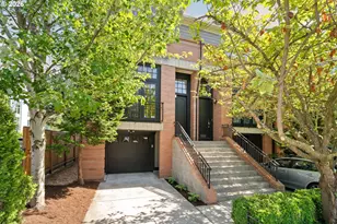 1518 SE 30th Ave, Portland, OR 97214 - Photo 2