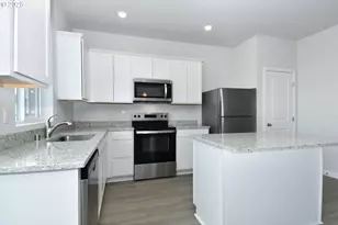 1342 NE 8th Ave, Battle Ground, WA 98604 - Photo 8