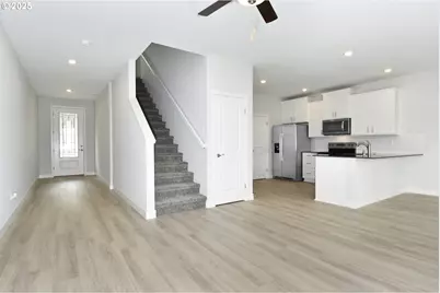 1350 NE 8th Ave, Battle Ground, WA 98604 - Photo 4