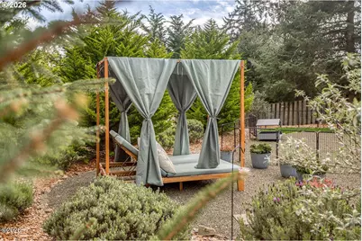 5792 NE Voyage Ave, Lincoln City, OR 97367 - Photo 8