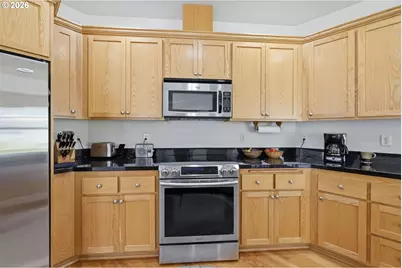 1249 S 41st Pl, Springfield, OR 97478 - Photo 12