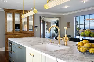 4311 SW Greenleaf Dr, Portland, OR 97221 - Photo 12