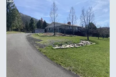 324 Edgewood Dr, Canyon City, OR 97820 - Photo 2