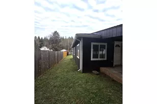 148 Montgomery Ave, Glendale, OR 97442 - Photo 4