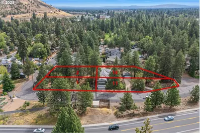 438 NE 9th St, Bend, OR 97701 - Photo 4