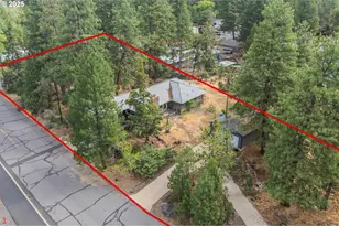 438 NE 9th St, Bend, OR 97701 - Photo 2