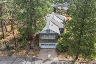 438 NE 9th St, Bend, OR 97701 - Photo 10