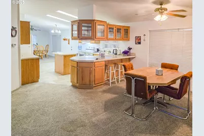 550 S State St #115, Sutherlin, OR 97479 - Photo 4