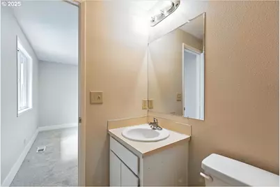 1079 SW 179th Ave, Beaverton, OR 97003 - Photo 20