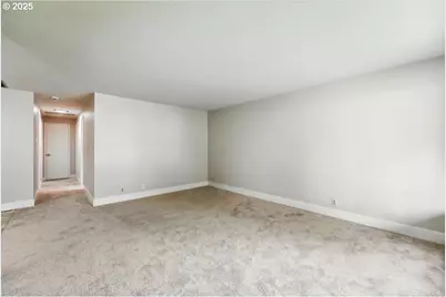 1079 SW 179th Ave, Beaverton, OR 97003 - Photo 6