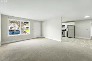 1079 SW 179th Ave, Beaverton, OR 97003 - Photo 8