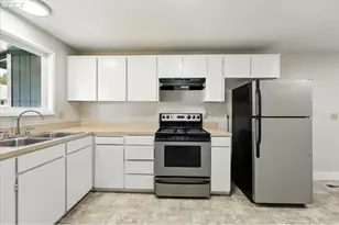 1079 SW 179th Ave, Beaverton, OR 97003 - Photo 12