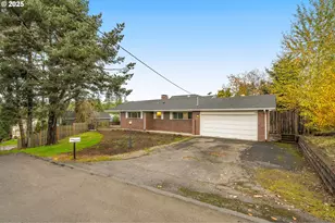 10200 SW 70th Ave, Portland, OR 97223 - Photo 2