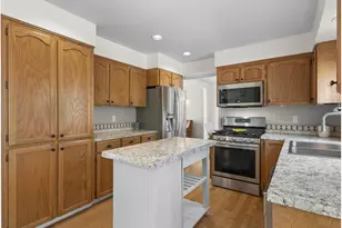 684 NE Goldie Dr, Hillsboro, OR 97124 - Photo 16
