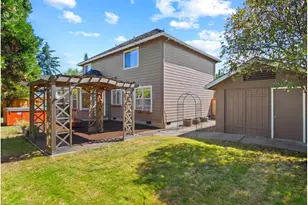 684 NE Goldie Dr, Hillsboro, OR 97124 - Photo 40