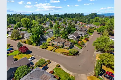 684 NE Goldie Dr, Hillsboro, OR 97124 - Photo 42