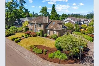 684 NE Goldie Dr, Hillsboro, OR 97124 - Photo 2