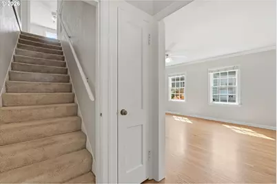 5204 NE 36th Ave, Portland, OR 97221 - Photo 8