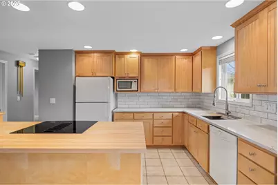 1538 Umpqua Rd, Woodburn, OR 97071 - Photo 10