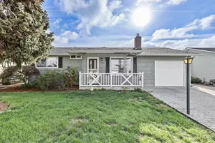 1538 Umpqua Rd, Woodburn, OR 97071 - Photo 1