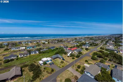 1306 NW Parker Ave, Waldport, OR 97394 - Photo 6
